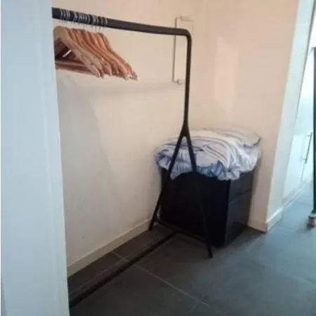 Promo, Maximum 4 Personen, Dichtbij Zee,1 Slaapkamer-2persoonsbed, In Woonkamer, 1persoonsbed En Slaapbank In Living Ostend